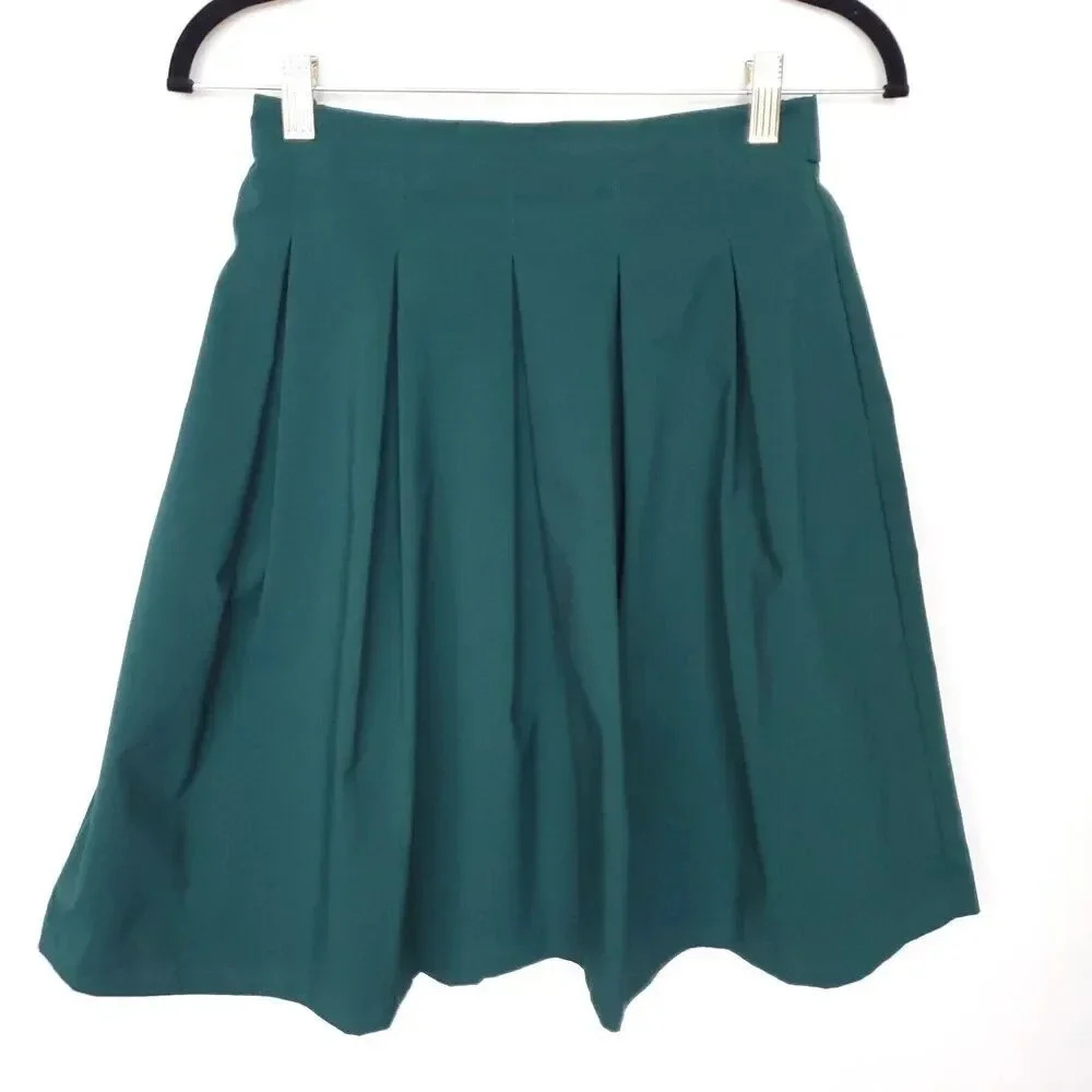 Uniqlo Women's Dry Touch Tucked Mini Skirt Size Small Emerald Green Large Volume
